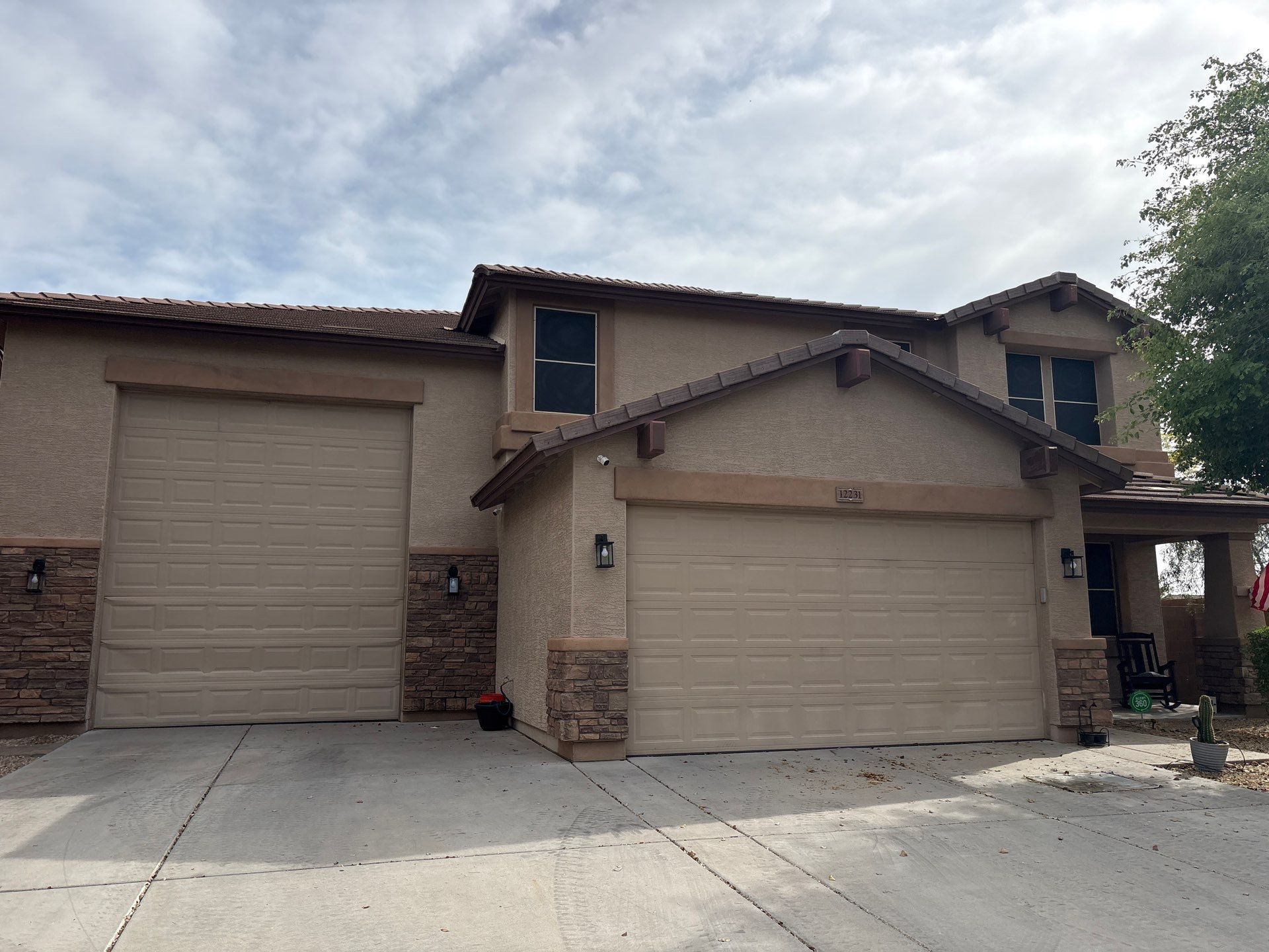 Sun City home front elevation before exterior repainting