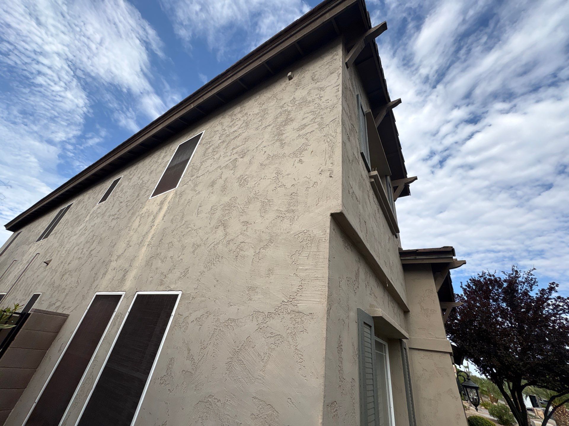 Peoria home side elevation before repainting