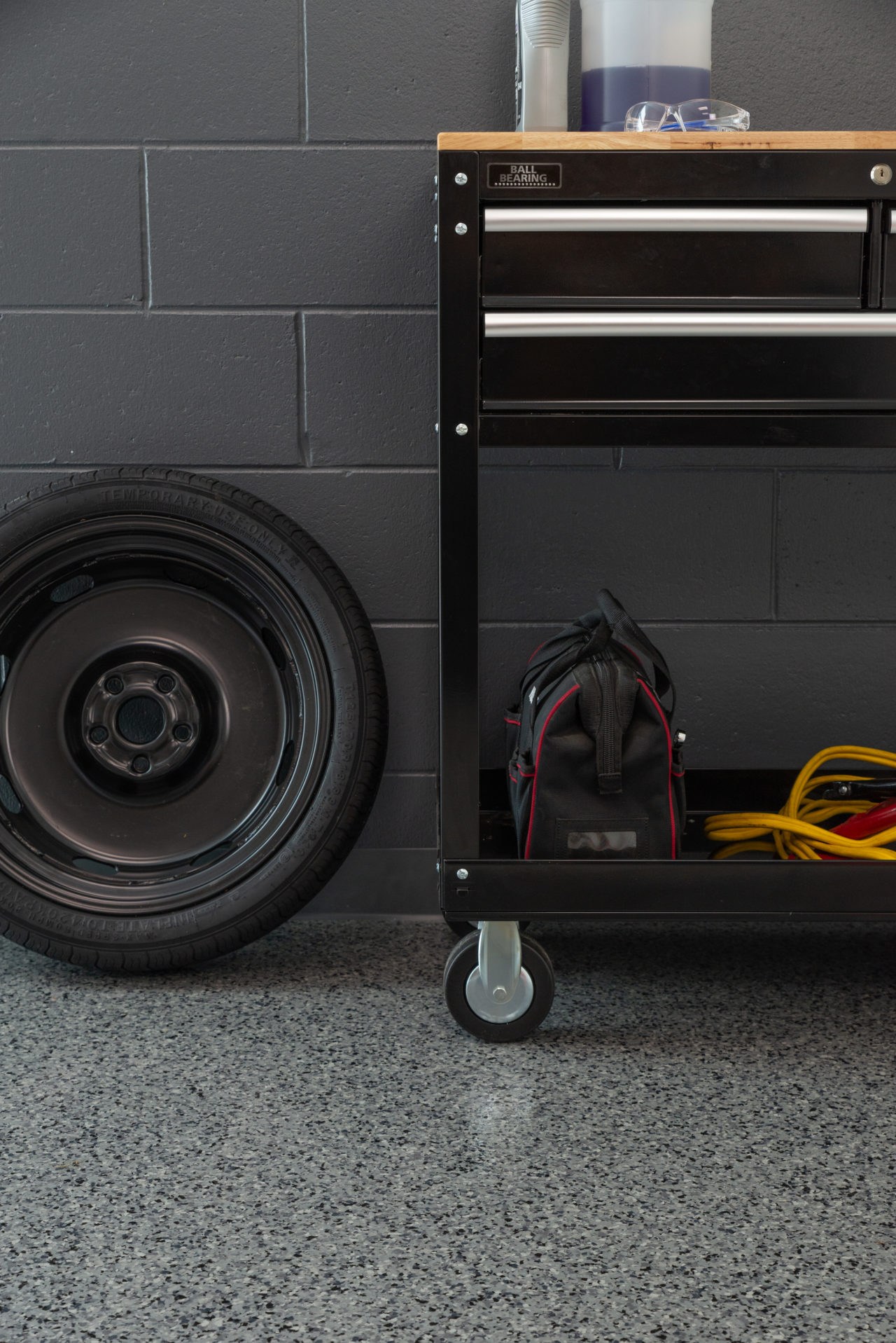 Nightfall (FB-715) flake garage floor installed in a home garage