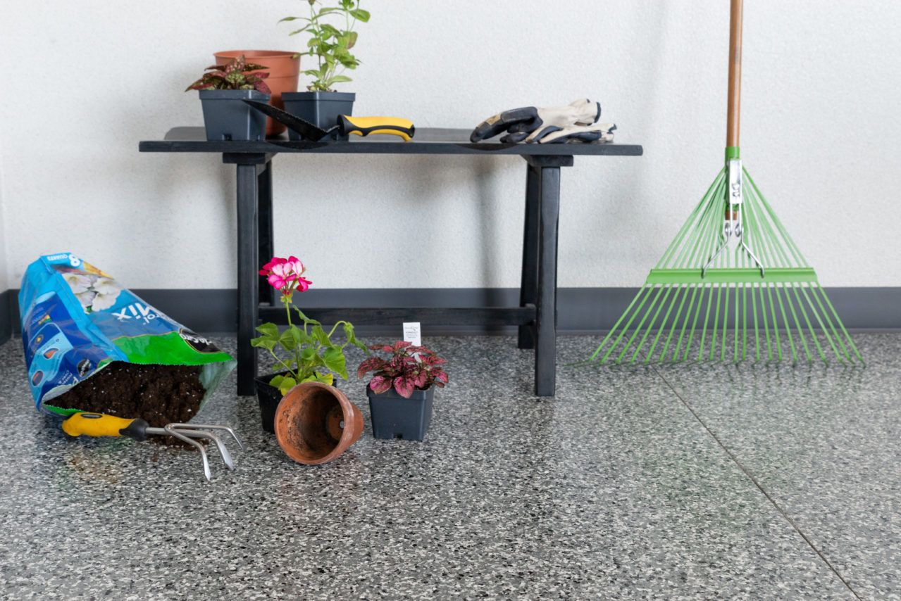 Epoxy vs. Polyurea Garage Floor Coatings
