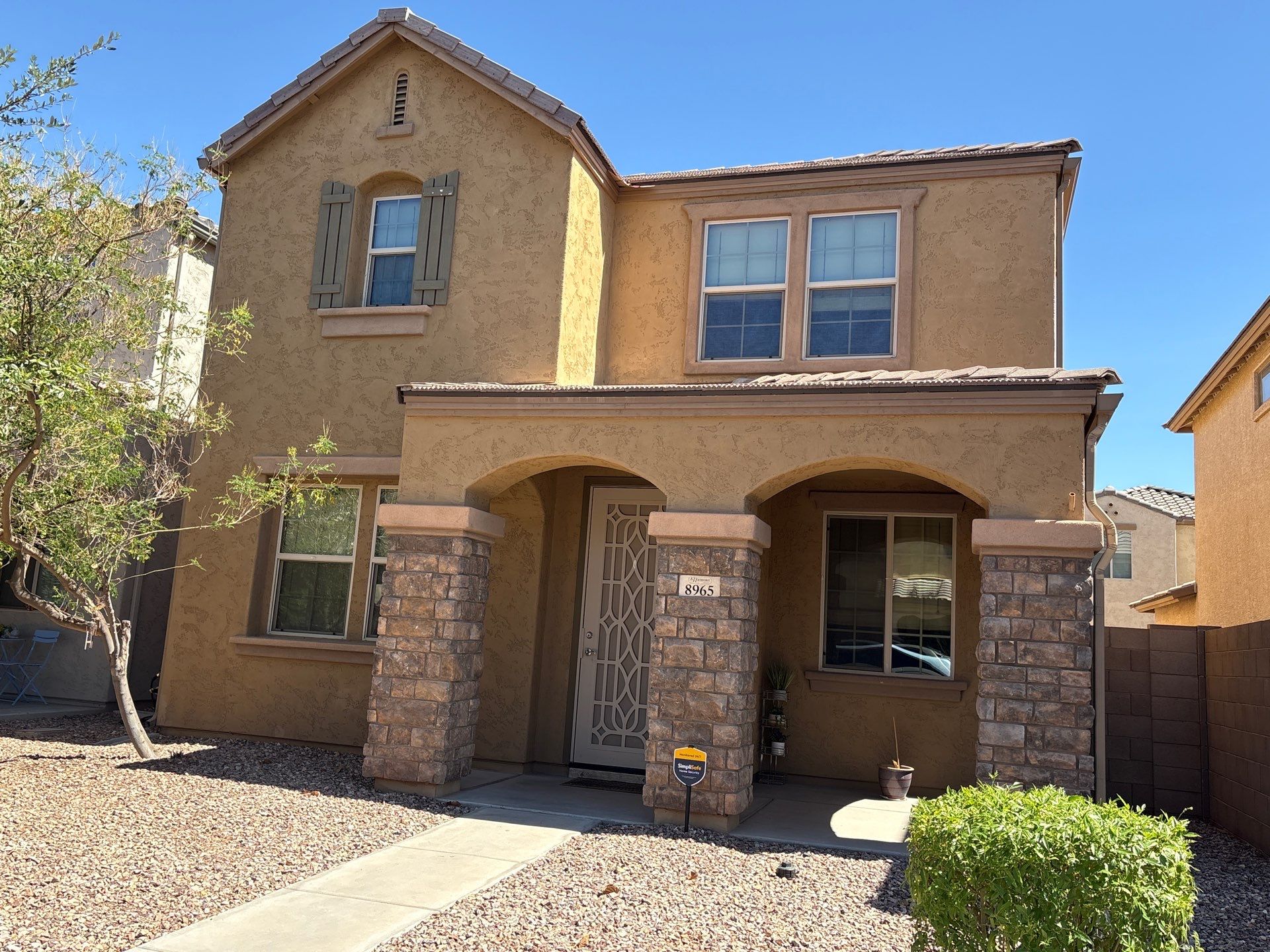 Glendale two-story home front elevation before exterior repainting